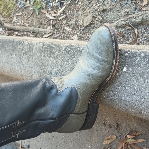 Elephant leather boot, Sz 8 Gray - Picture 4 of 4